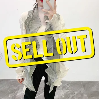 

LANMREM 2020 Winter New Women's Color Matching Diamond Pleated Windbreaker Loose Large Size Pleated Jacket PC238
