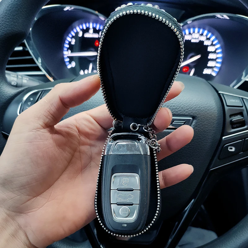 Car Key Chain 1 Pcs Flower Car Key Holder Storage Case Crystal Diamond Keychains Key Cover Remote Bag For BMW Lada Interior Accessories Key Case