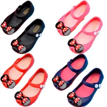 Летние детские сандалии; модная Нескользящая дышащая детская пляжная обувь; обувь принцессы на плоской подошве с рисунком Минни Маус для девочек