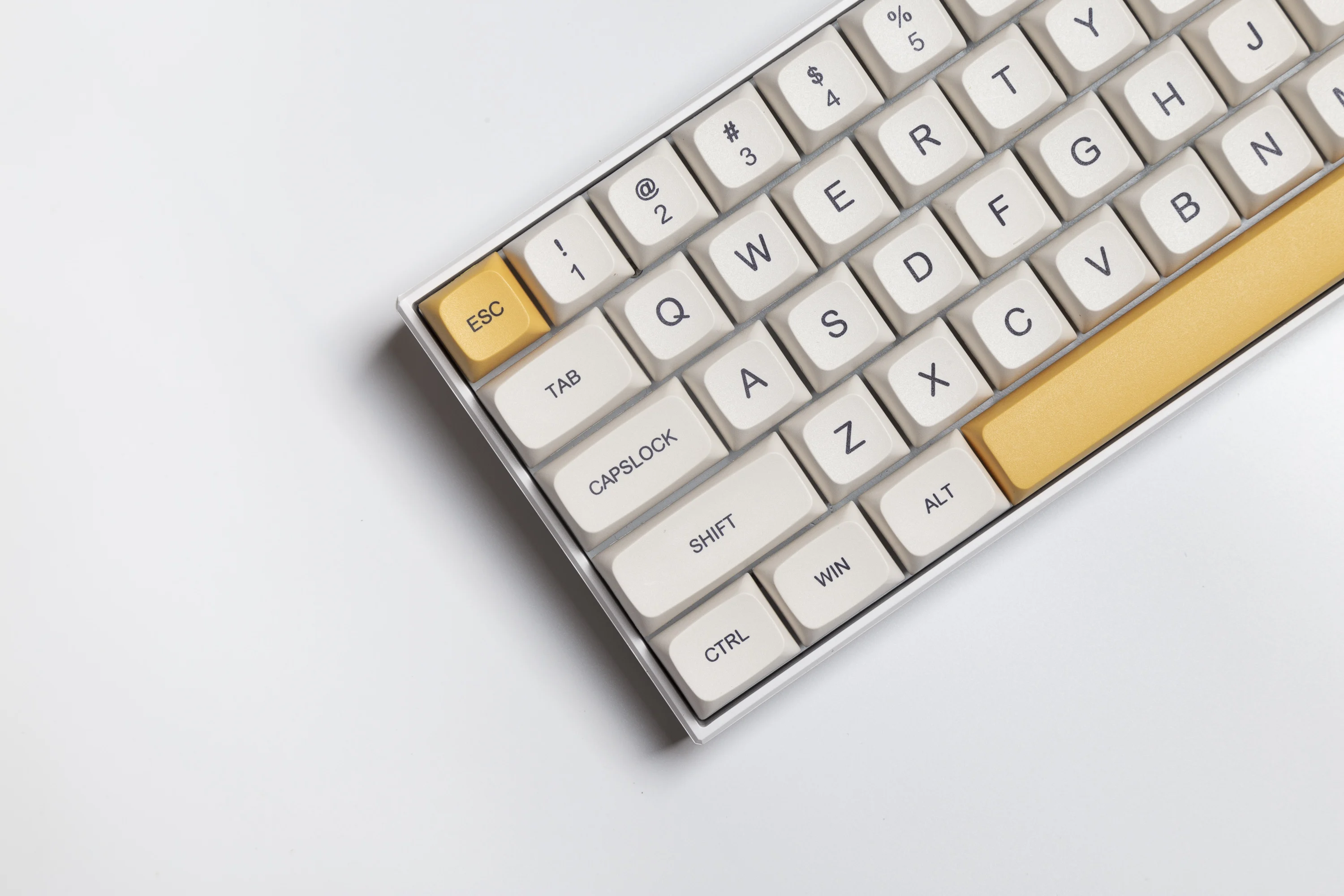 1 Set Honey And Milk Theme Key Caps For MX Switch Mechanical Keyboard PBT Dye Subbed Bee Japanese Minimalist White Keycaps XDA best computer keyboard