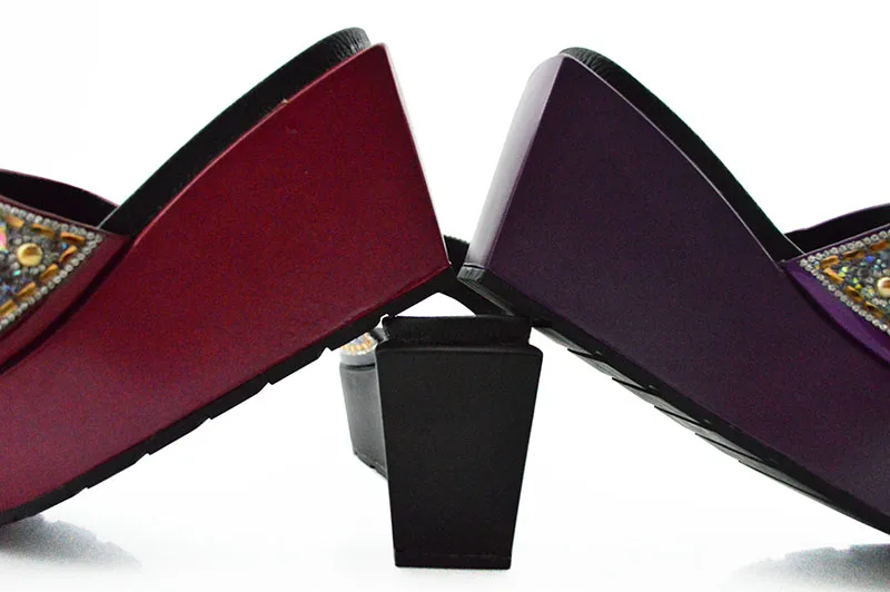 Для женщин комплект из обуви и сумки в Италии фиолетовый цвет итальянский дизайн; комплект из туфель и подходящей сумочки в тон, украшенные Стразы нигерийской свадьбы