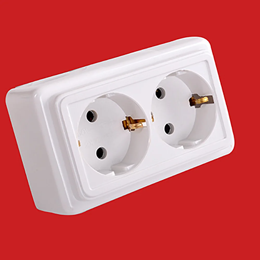 Russia 2 Port Plug Installed directly European type wall socket