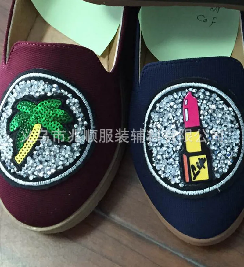 Стиль цветные бабочки вышитые тканевые наклейки отверстие патч липучка вышивка значок настраиваемый DIY аксессуары для одежды