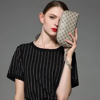 

2019 new fashion hand Pocket Wallet mobile phone grab bagAAA333