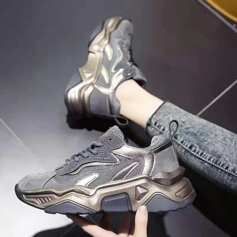 Outdoor Casual Women Running Shoes Breathable Mesh Height Increasing Sport Shoes For Men Anti Skid Flat With Lovers Sneakers