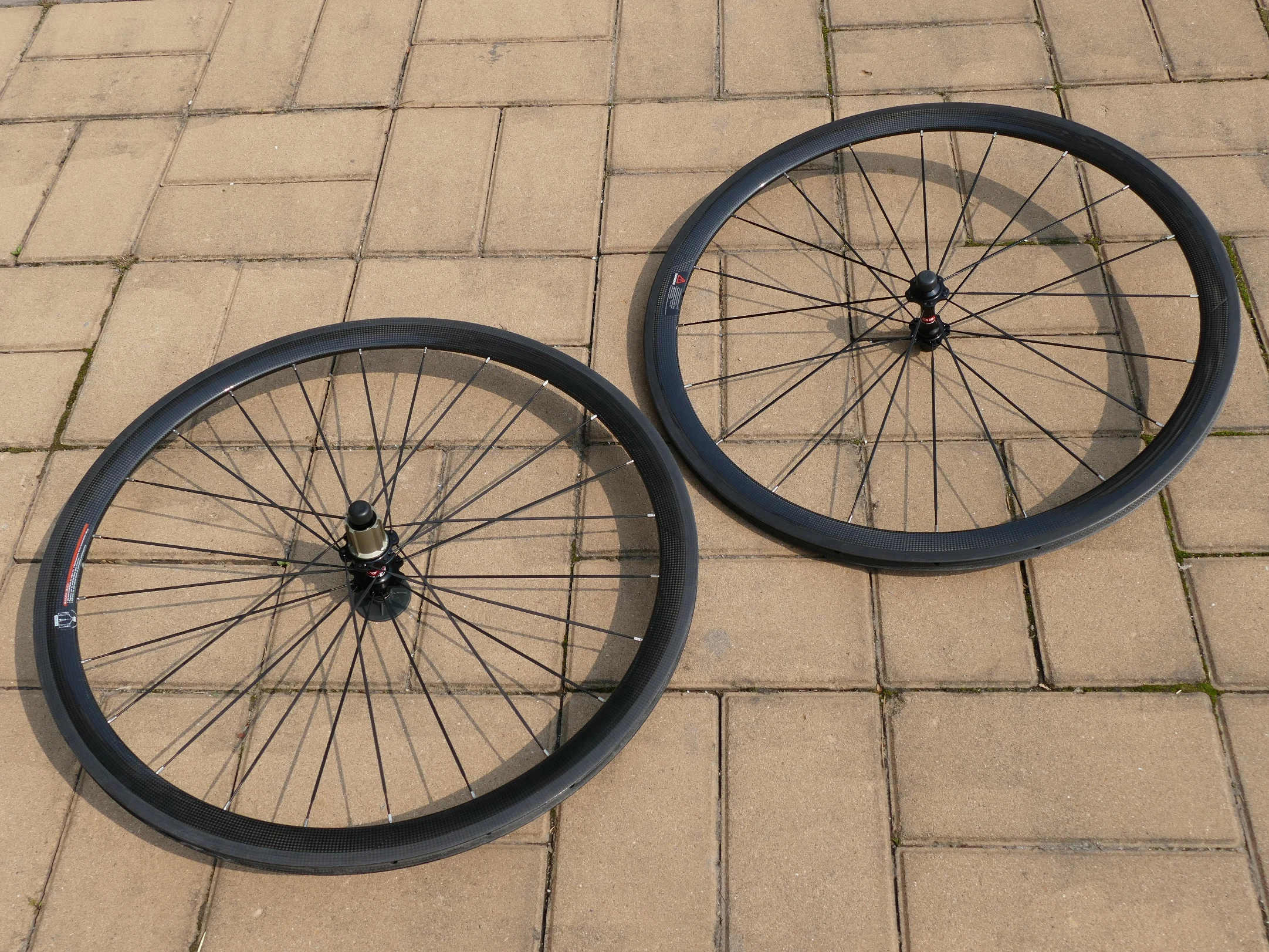 TW3 High Quality Brand New Full Carbon Road Bike Tubular Wheelset (Basalt Brake Side) Wheel Rim Depth 38mm Width 23mm | Спорт и