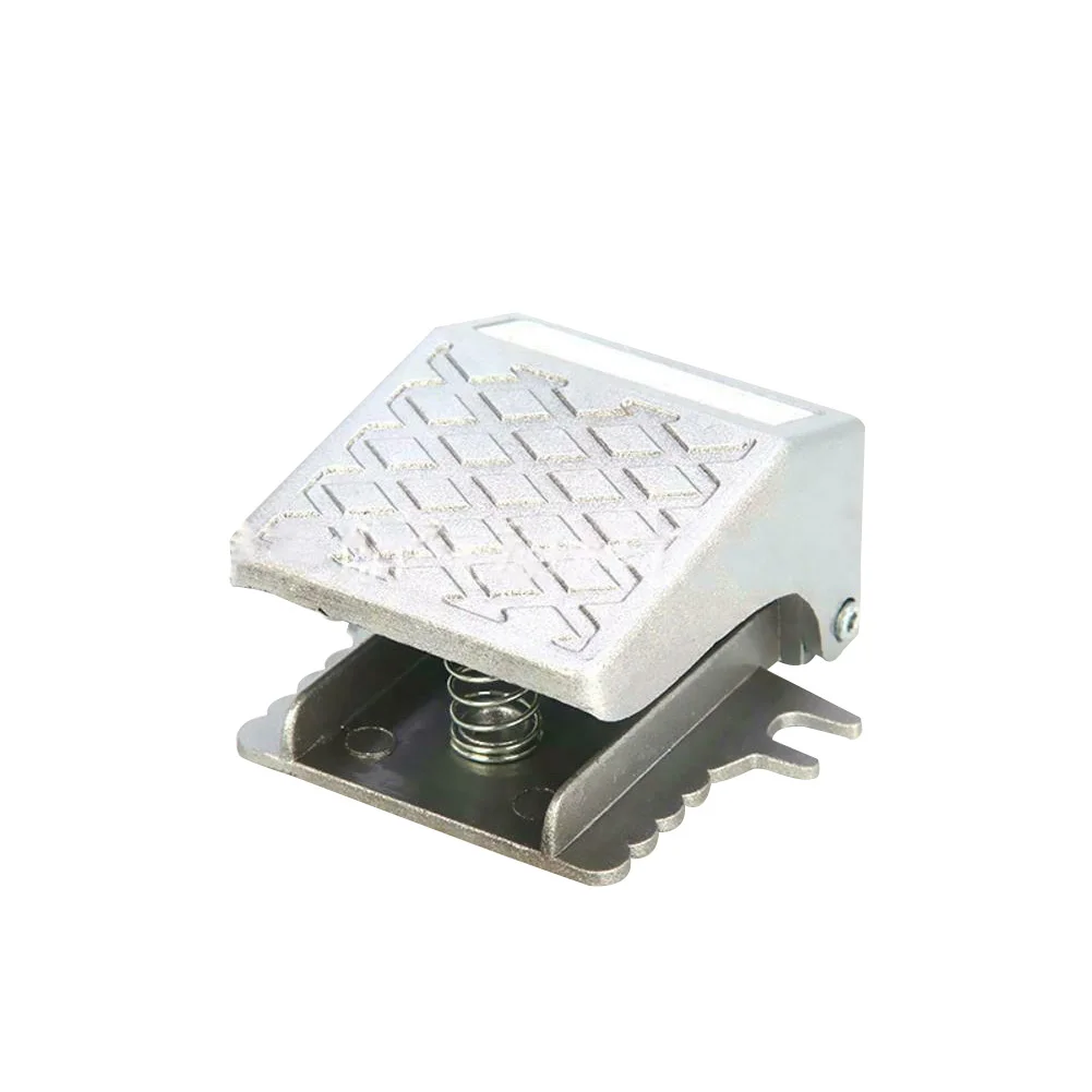 

FV-02 Pedal Threaded Three Way Foot Switch Accessories Control Pneumatic Industrial Easy Apply Air Momentary Mechanical