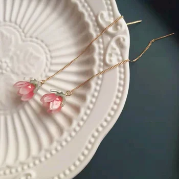 

2020 Hot Sell Tulip s925 Ear Rings Hand Drawn Miniature Magnolia Ear Nail Beautiful Temperament Ancient Style Earring