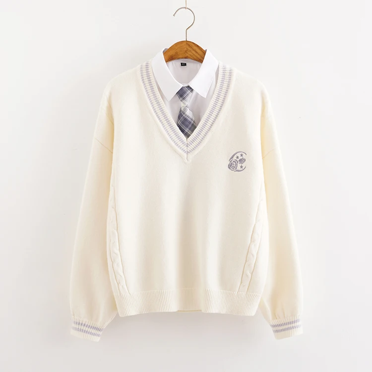 

Long-sleeve shirt from the sweater from the neckline to the screen from the core wire.