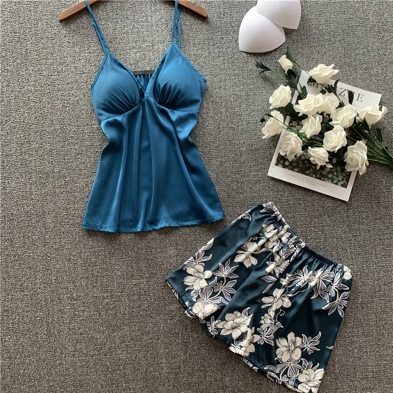 13235403620_2043651032