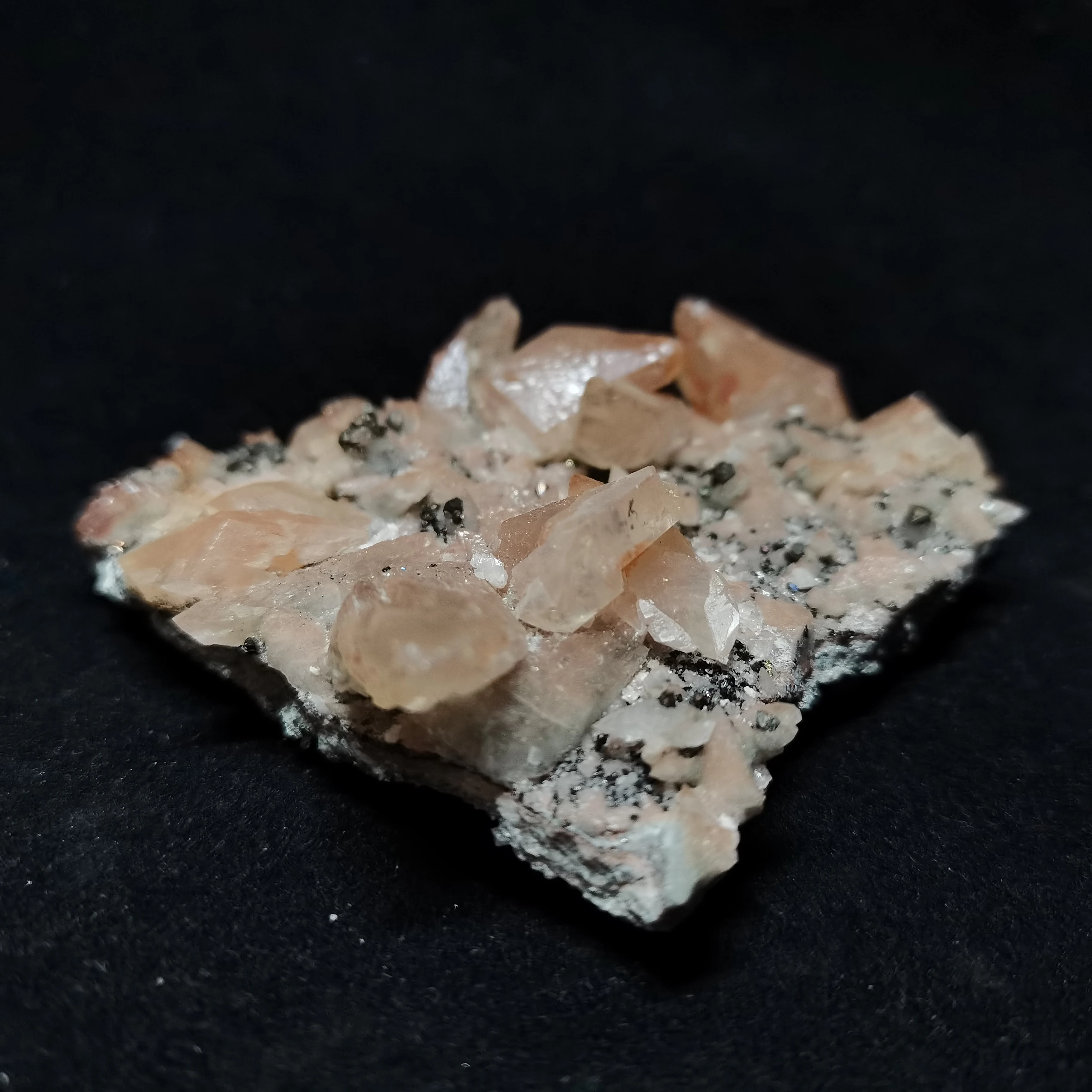 

68.9gMineral samples of natural pink calcite and pyrite Association