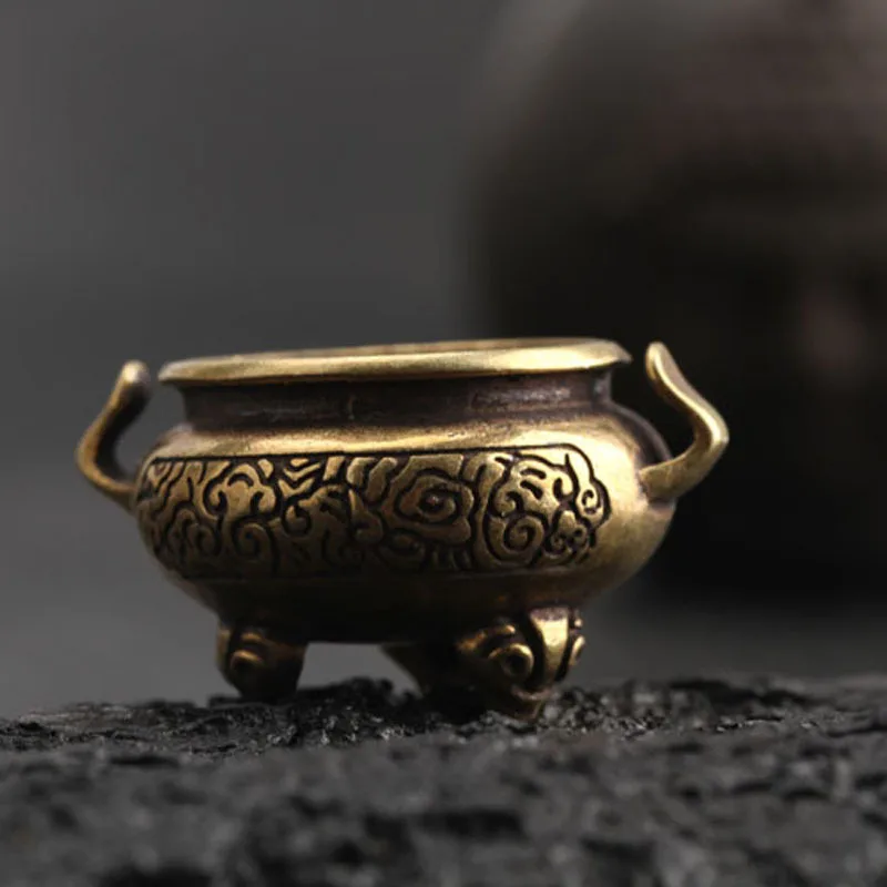 

High Quality Copper Antique Mini Three-legged Chinese Auspicious Incense Burner Desktop Office Funny Decoration