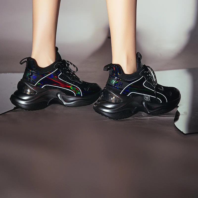 Роскошные брендовые дизайнерские женские кроссовки на плоской платформе из натуральной кожи с блестящим лазером для ночного клуба в стиле панк; Уличная обувь для женщин
