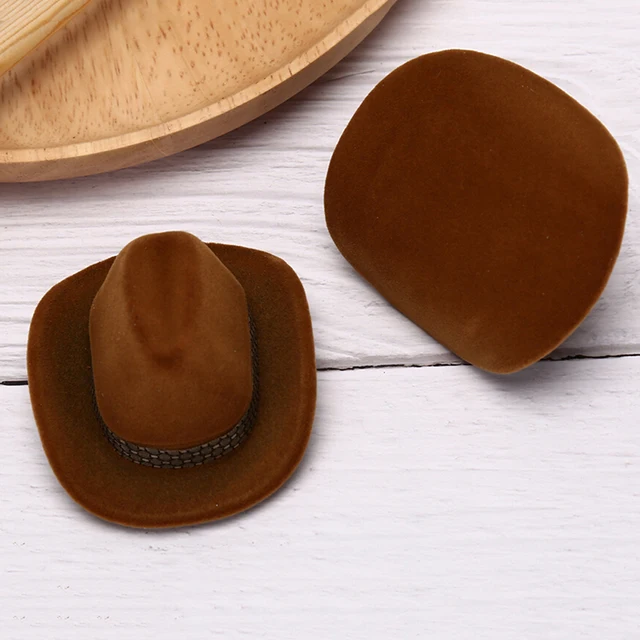 카우보이 모자 모양의 독특한 디자인으로 보석을 안전하고 세련되게 보관하고 진열하는 카우보이 모자 반지 상자