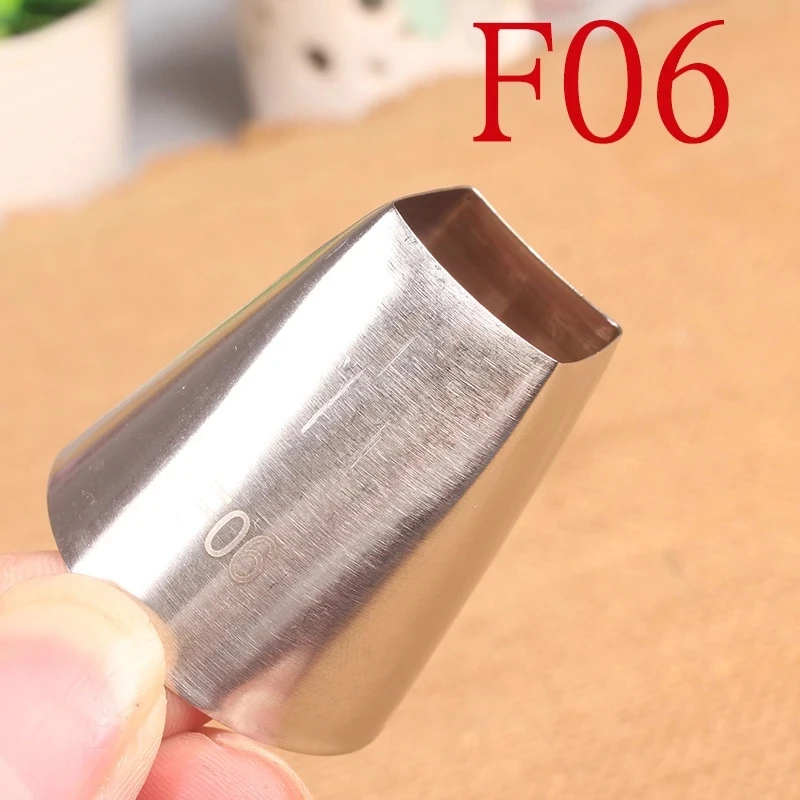 3pcs-Square-Big-Icing-Piping-Nozzles-For-Decorating-Cakes-Heart-Shape-Pastry-Tips-Cupcake-Cream-Nozzles.jpg_Q90.jpg_.webp (1)