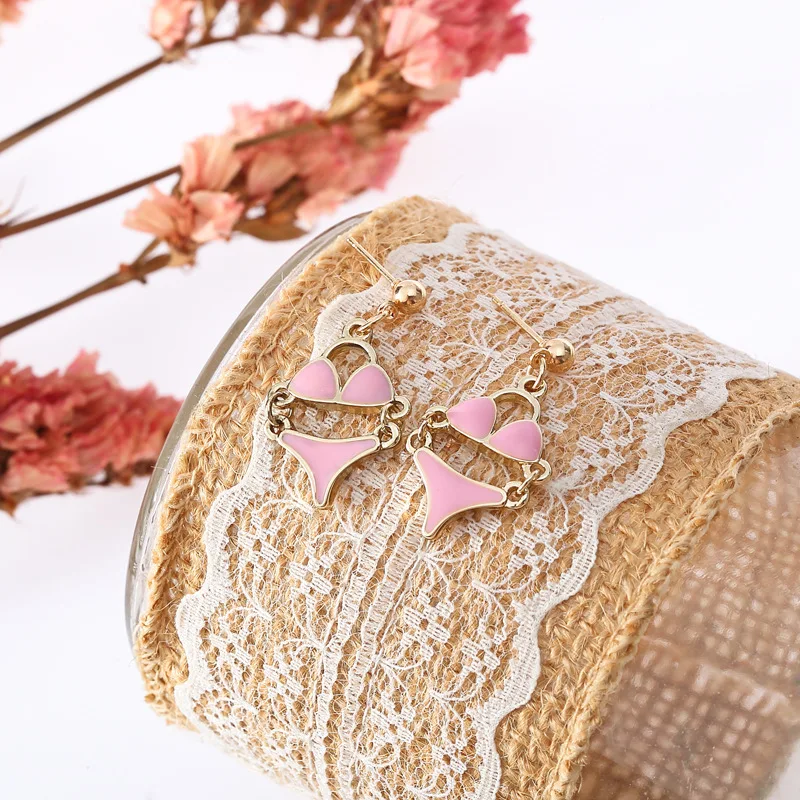 

2020 Sweet Cute Bohemia Beach Bikini Short Short Drop Earrings For Women Enamel Dangling Jewelry Gift Pendientes Brincos