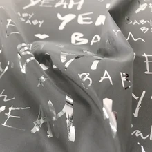 Размер 100 см x 140 см выделенная куртка из синтетического волокна изготовлена из блестящей светоотражающей ткани