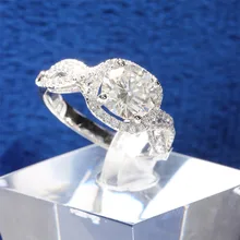 Anillo de compromiso Moissanite Center 1ct para mujeres 14K 585 Oro Blanco F Color 6,5 MM Moissanite Halo anillo para las mujeres(China)