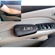 Для hyundai I30 1 шт., углеродное волокно, кожа, авто подушка для ног, наколенник, Автомобильный Дверной рычаг, автомобильные аксессуары, защита для автомобиля