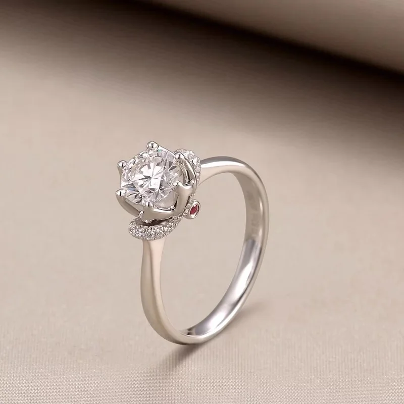 Изготовленное на заказ чистое 18 к белое золото Moissanite кольцо Корона рубиновое кольцо с бриллиантом украшения Свадебная вечеринка кольцо на головщину