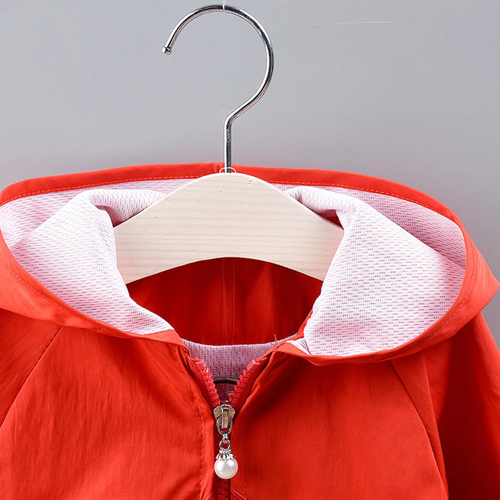 Осенняя верхняя одежда для малышей, пальто с цветочной вышивкой для маленьких девочек, модная верхняя одежда с капюшоном и кисточками, одежда с длинными рукавами, W1126