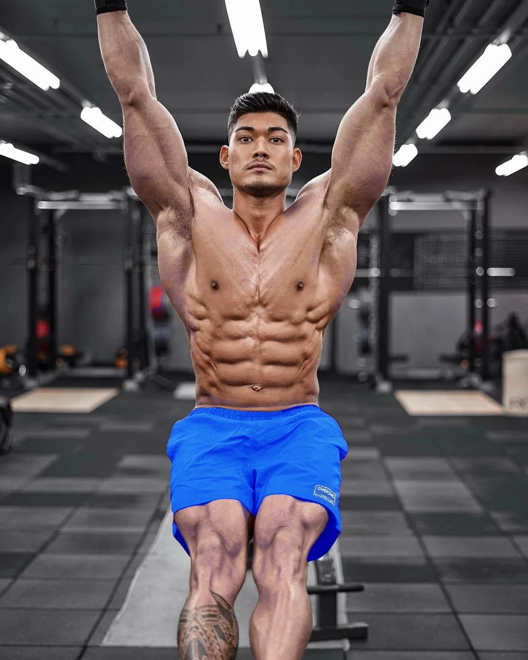 Мужские спортивные шорты для бодибилдинга и фитнеса Летние повседневные Модные небесно-голубые тонкие пляжные короткие мужские Брюки Легинсы для тренировок