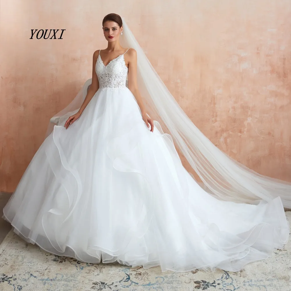 

YOUXI Wedding Dress 2019 Ball Gowns Tiered Tulle Appliques Lace V-Neck Weding Bridal Gowns Spaghetti Straps vestido de noiva