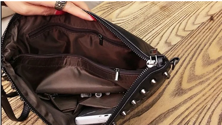 Unisex Men Women Hip Hop Cross Tassel Punk Handbag Black Fashion Skull Messenger Rivet Envelope Mini Clutch Small Shoulder Bag