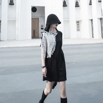 

Women Black Shoulder Embroidery Hit Color T-shirt New Round Neck Short Sleeve Fashion Tide Spring Summer 2020 T517