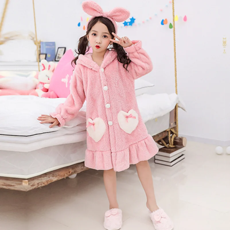 Банный халат для детей; зимняя одежда для маленьких девочек; Фланелевая пижама с капюшоном; мягкие удобные флисовые банные халаты; детский халат - Цвет: Розовый