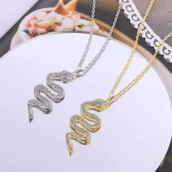 

Charm Punk Crystal Snake Pendant Necklace Women Simple Gold Chain Choker Necklace Jewelry Trendy Statement Personalise Gift