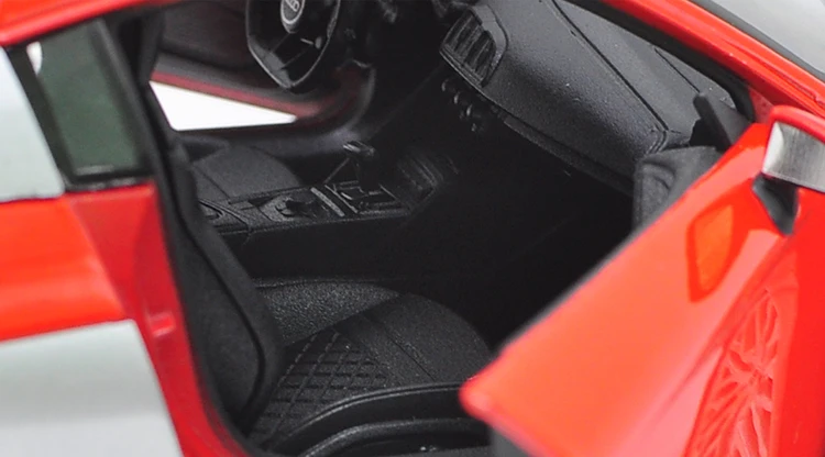Изысканная модель из сплава спортивных автомобилей 1:24 R8, модель из имитации металла и изысканная Подарочная модель, декорирование бутика