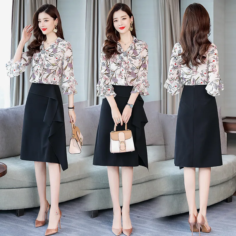 

Spring 2019 New Style Fashion Elegant Bell Sleeve Shirt Skirt Set