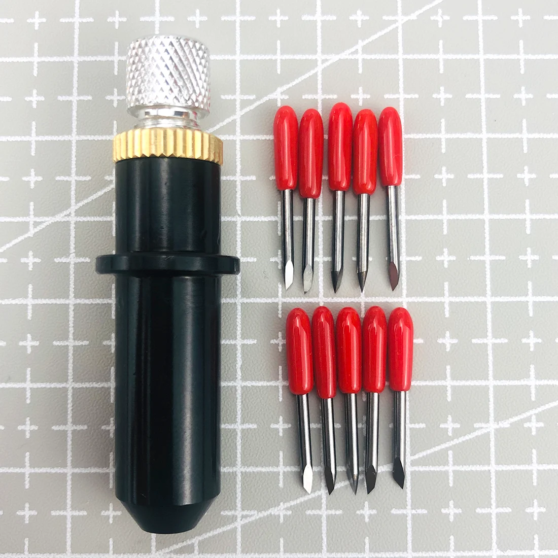 

10pcs 45 Degree Plotter Blade Vinyl Cutter Replaced Knife for Mimaki Milling Cutter Engraving Machine + 1pc Blade Holder Flat