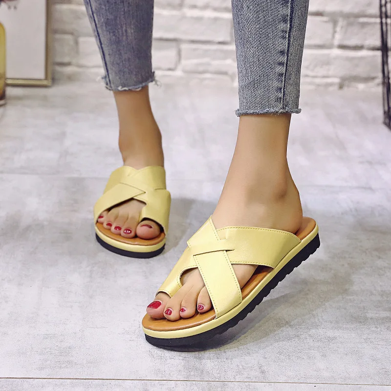 11068872526_2114865972