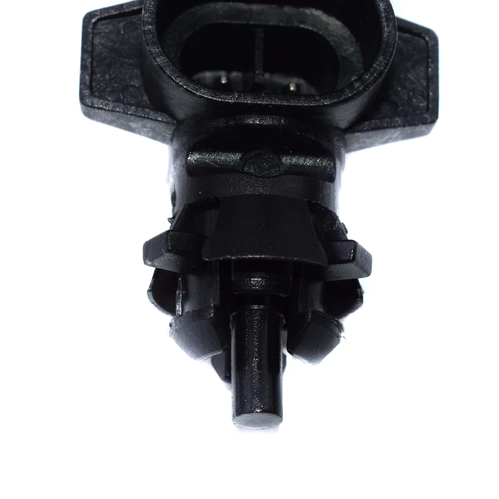 ISANCE Air Temperature Sensor For Opel Vauxhall Frontera B Meriva Omega B Signum Tigra A Vectra C Vivaro 90477289 9152245