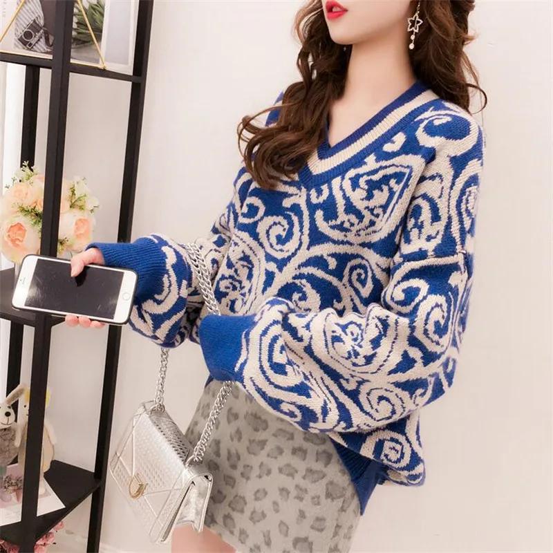 

2019 autumn and winter retro ethnic style V-neck long-sleeved sweater women's head college wind knit top