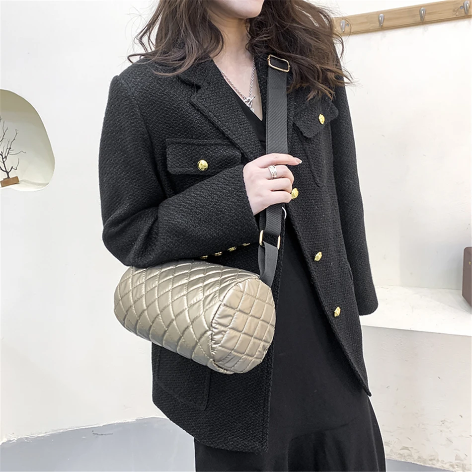 Рисунок 2 - Новинка, модная дамская сумочка в форме бочонка