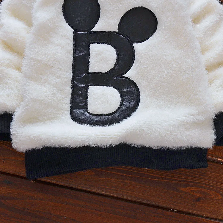 4573081055_1702989597