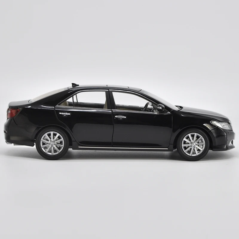 1:18 Toyota 7th Camry литая под давлением Модель автомобиля игрушки Металлическая Модель автомобиля оригинальная коробка