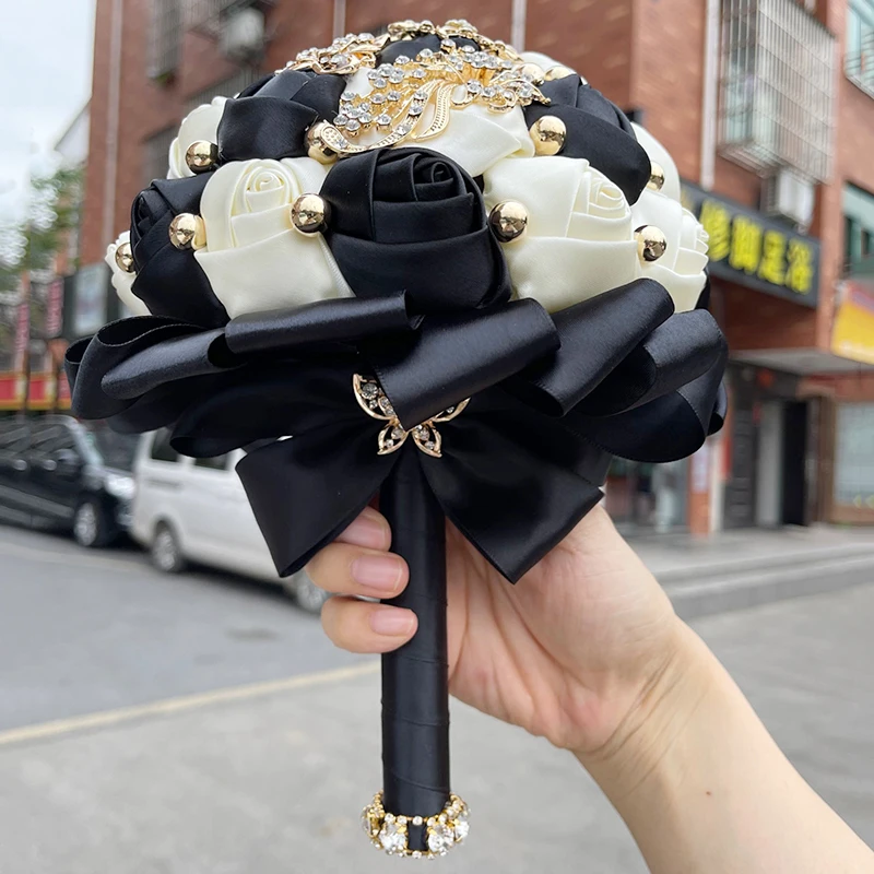 Hot Selling Bridal And Bridesmaid Bouquets Exquisite Rhinestones Silk Roses And Pearls Handmade Sisters Wedding Bouquets