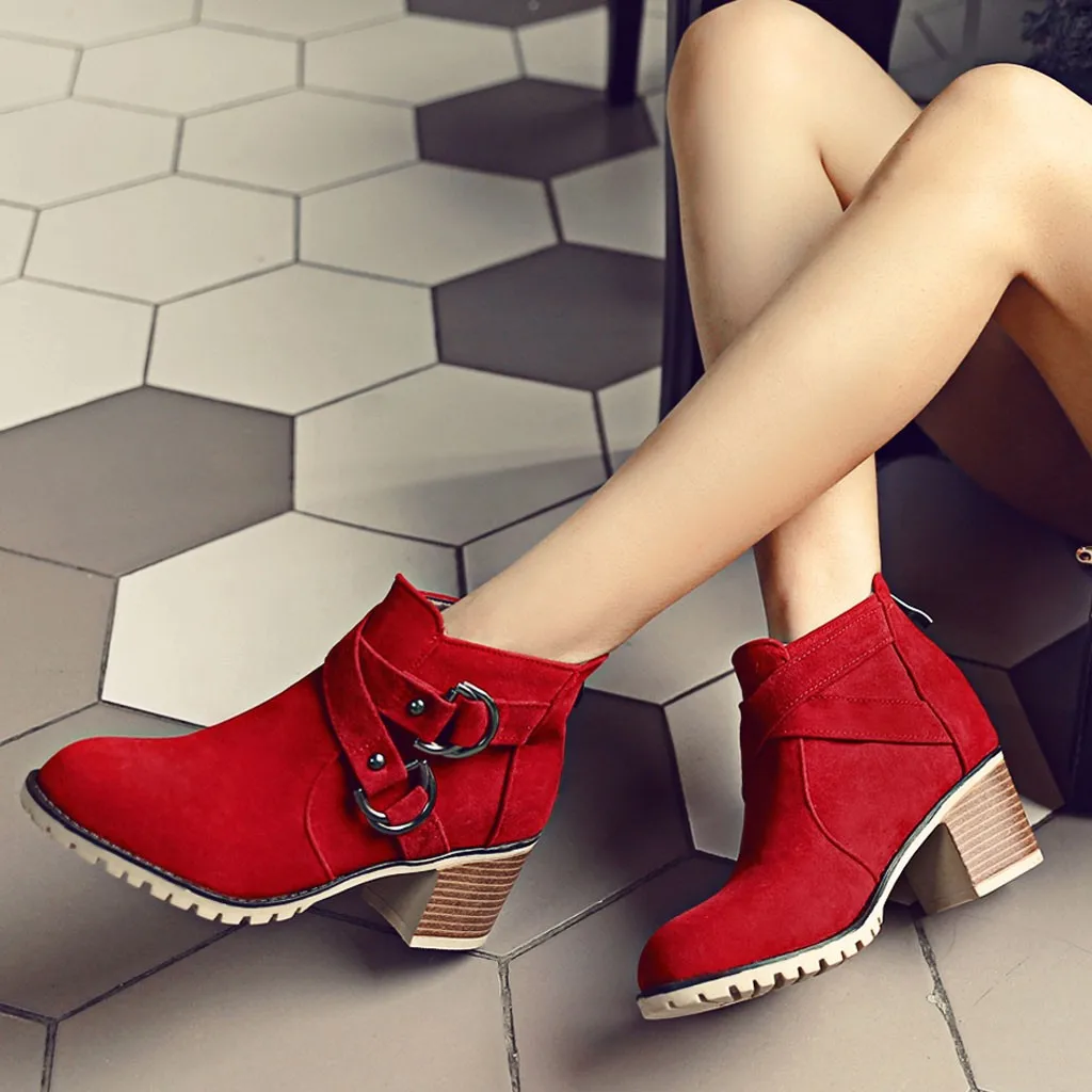 Женская обувь; коллекция года; сезон осень-зима; женские повседневные ботинки; ботинки до середины икры; военные ботинки; женская обувь на квадратном каблуке; Цвет Красный