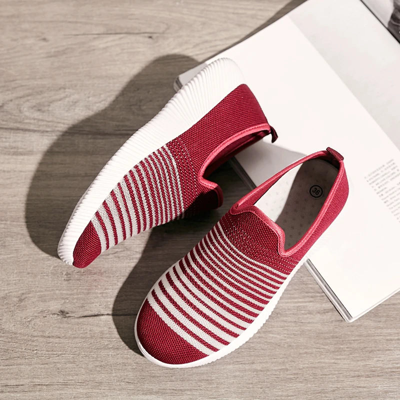 Ladies walking shoes fly-woven mesh breathable sneakers comfortable wear-resistant non-slip shoes lightweight jogging shoes