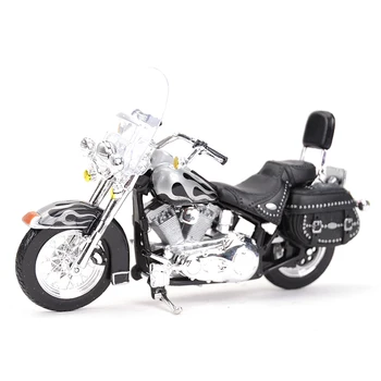 

Maisto 1:18 2002 FLSTC Heritage Softail Classic Glide Diecast Alloy Motorcycle Model Toy