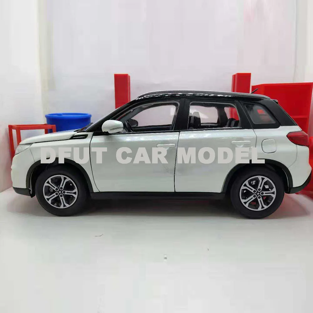 Литая 1:18 игрушка из сплава модель Vitara детская игрушка оригинальная Авторизованная аутентичная детская игрушка