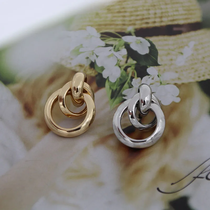 

xujiafu Oorbellen Metal Earrings For Women Ear Stud Earrings Japan and South Korea Simple Jewelry Gift Wholesale