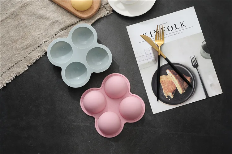 11071874830_1937176052