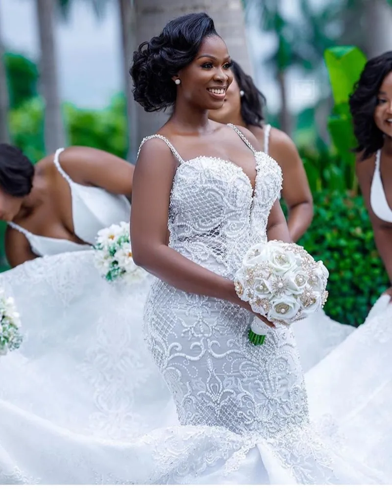women's lace wedding dresses