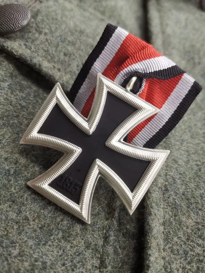 Military medal badge Germany 1939 Iron Cross Medal Badge 2nd Class with Ribbon Military Fan Decoration