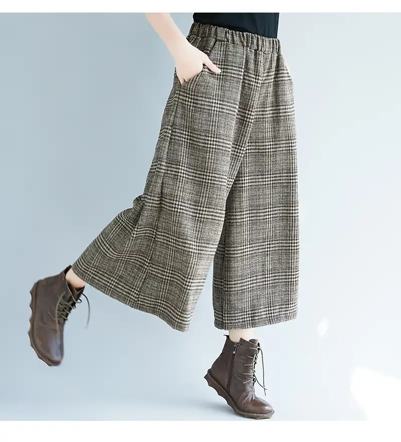 geruite flared pants